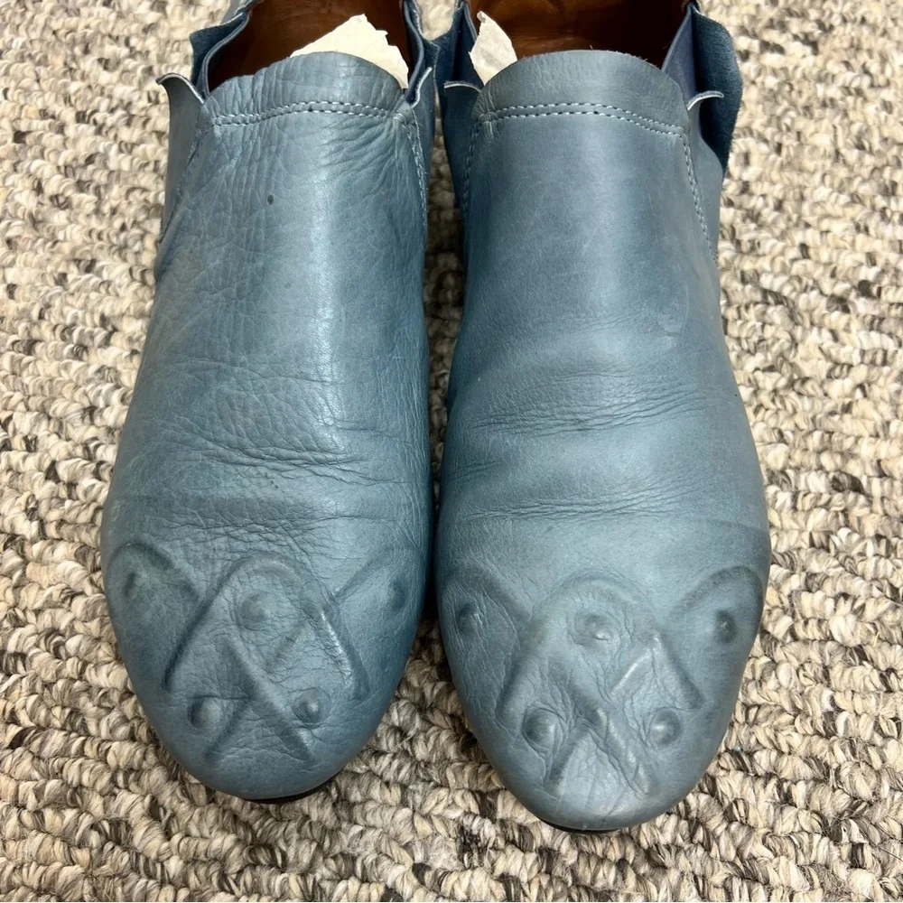 Bueno Turkey soft blue leather molded detail slip on shoes slides EU 40 US 9-9.5 - Picture 5 of 13
